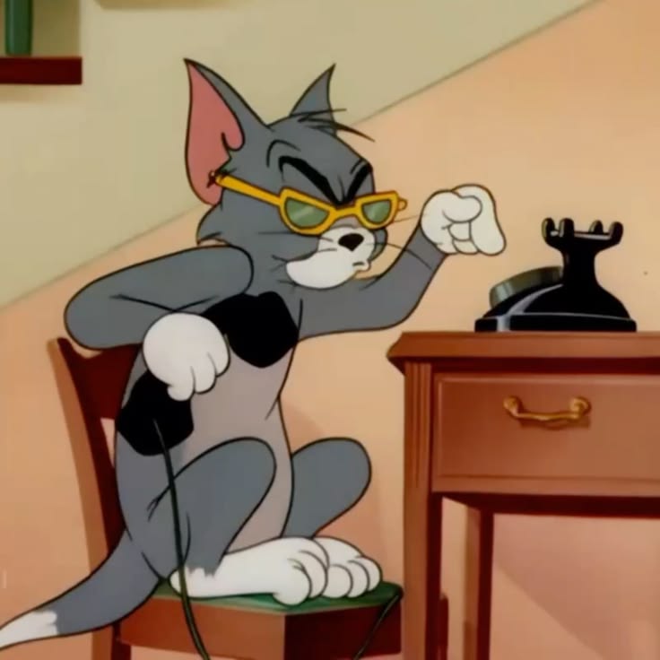 توم يدير اتصالات النمو